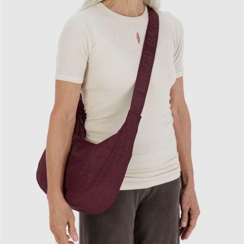 BAGGU Crescent Nylon Crossbody Bag